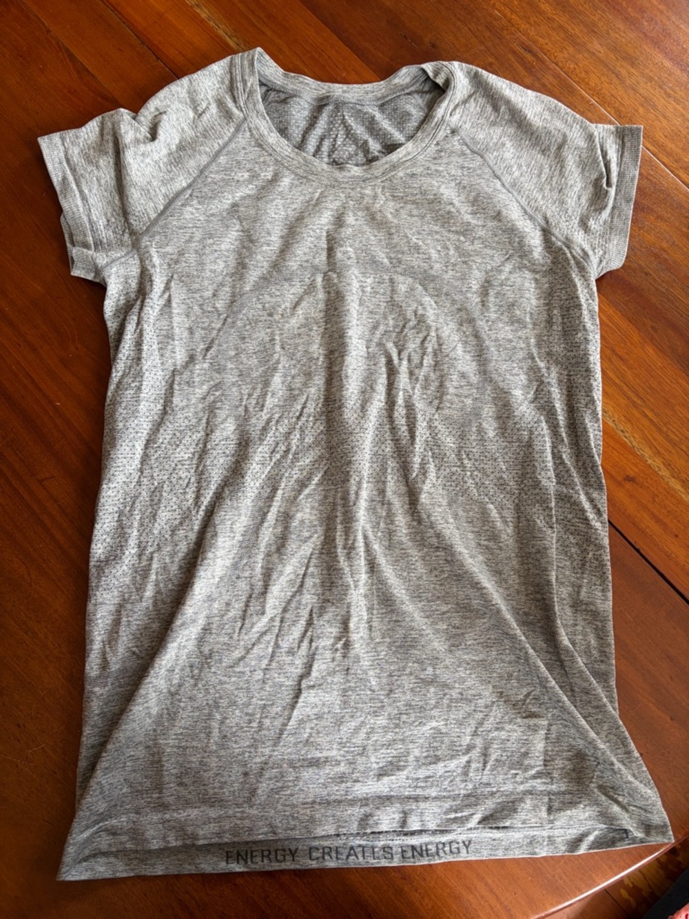 lululemon athletica Swiftly Tech Short Sleeve Shirt 2.0 size 10 Slate Grey